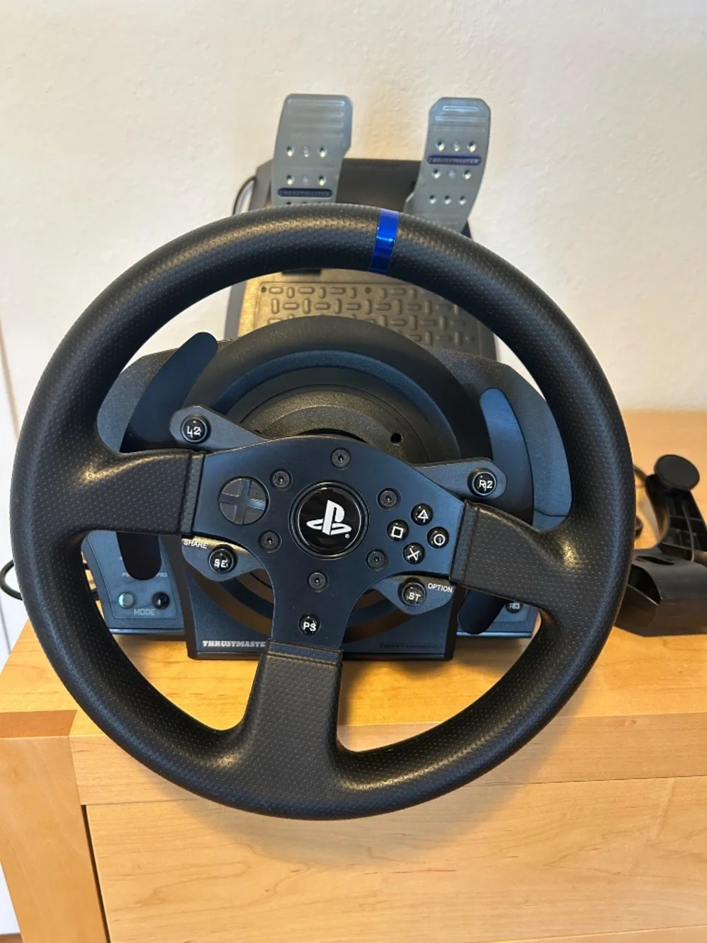 Thrustmaster T300, wheel and pedal set PS4 PS5 - Picture 2 of 4
